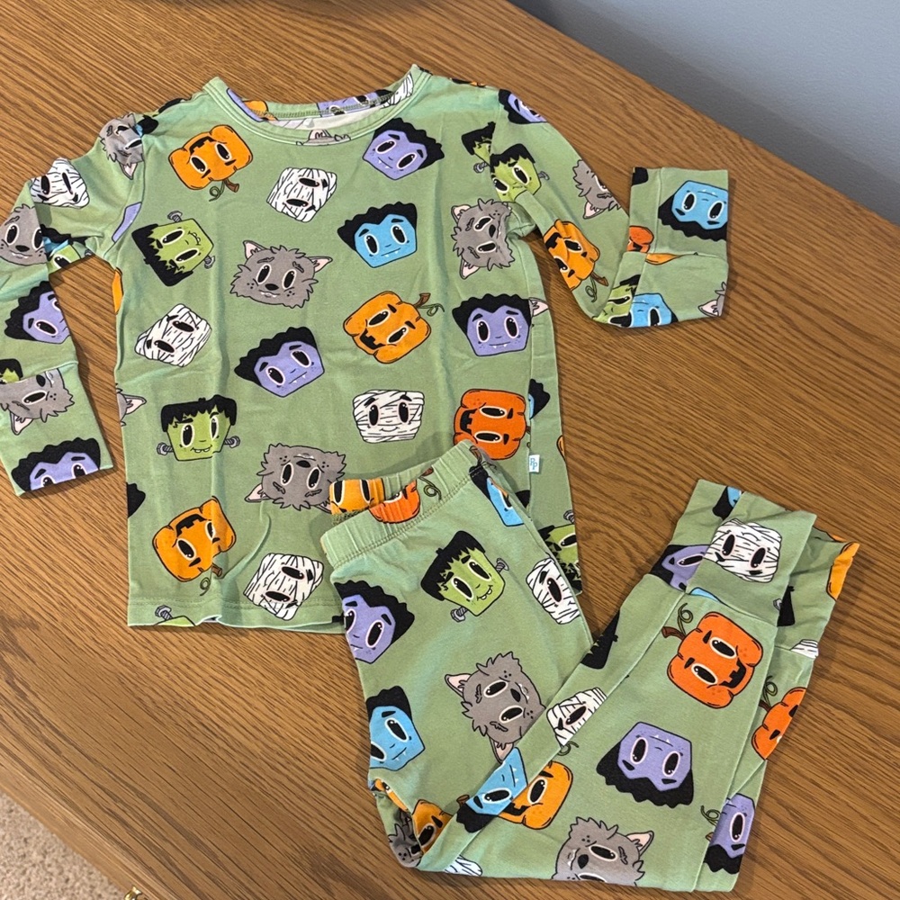 Kids Monster Print Pajamas - Posh Peanut *like new*